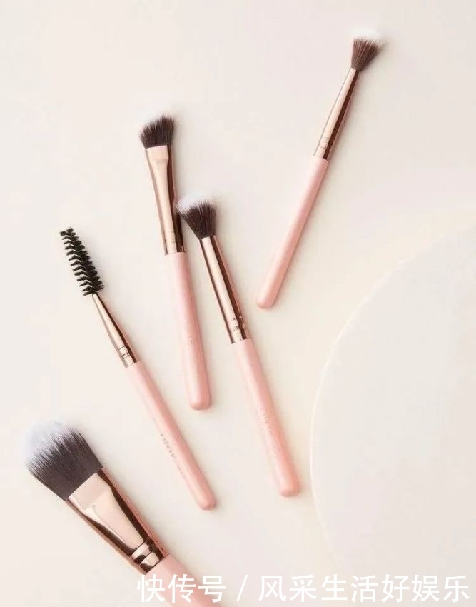  化妆|想要进阶化妆术还只有三把刷子？姐妹，真的不行啊！