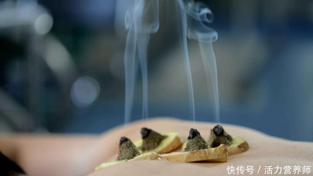 三伏天晒背有祛湿效果吗(中医上讲“冬病夏治”，在三伏天晒背，真的能祛湿吗？你该知道了)