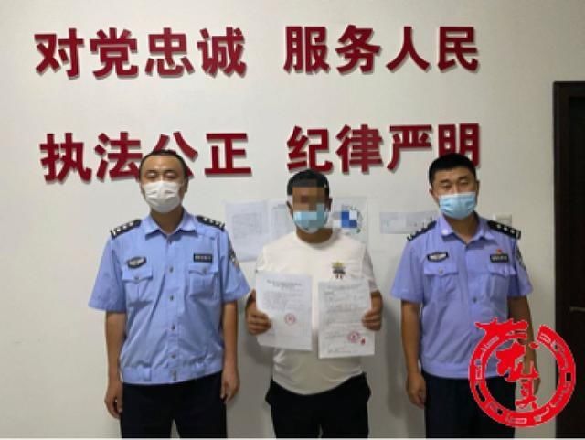  驾照|交警高速公路查违：男子曾因酒驾被吊销驾照 无证驾车又被抓