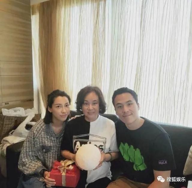 出轨|“方一凡”周奇恋情曝光?何猷启出轨?万茜车祸骨折12天后就复工?