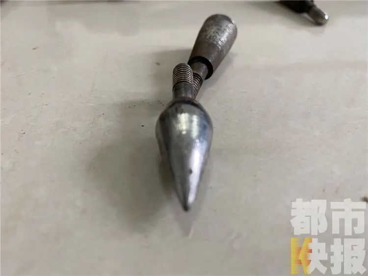  南立伟|四人相约夜间盗墓，挖了一米果断放弃！原因令人哭笑不得