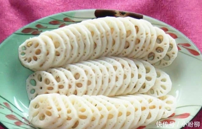 区分|买莲藕时,注意区分七孔和九孔莲藕,口味天差地别,买错遭埋怨