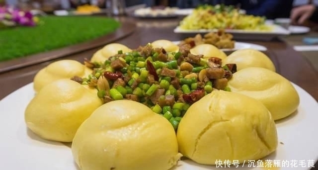 味道|和媳妇回农村老家,叔叔请客吃大餐,30道菜霸气桌子摆不下