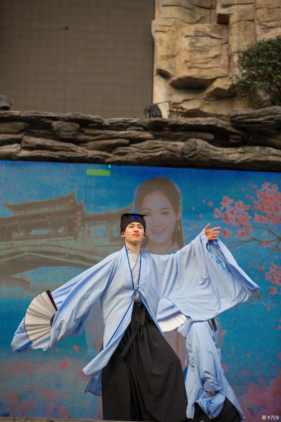 主题酒店|杭州有很多美景与动人的故事,宋城千古情的表演也非常震撼