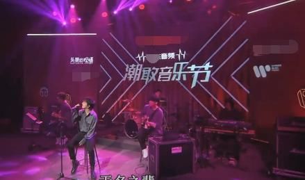  幕后|曾是入围金像奖的选秀冠军，他人气暴跌转幕后十年，被称情歌王子