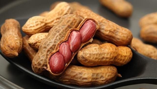 店里|烧烤店里传出来的水煮花生秘方,花生米入味快味道香,不学就亏了