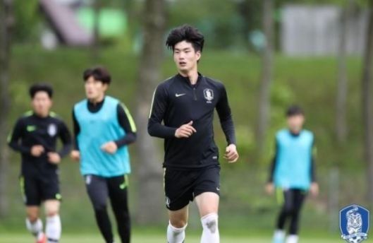 天武磊|酸!韩国小将留洋葡超,获赞奇诚庸接班人,同天武磊宣布踢西乙