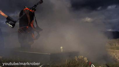  开挂|兄弟开挂吗？球杆装火箭、靶心自己找飞镖，想输都难