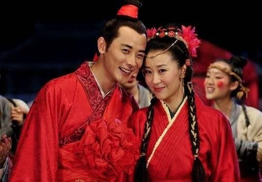  宠成|苗圃豪宅罕曝光！欧式装修奢华宽敞，43岁被身价过亿老公宠成公主