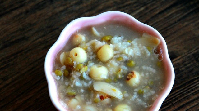  早起|三伏天常做这个粥，消暑解毒口感好，睡前预约好，不用早起就能喝