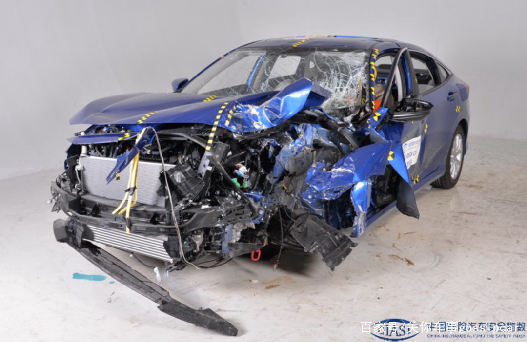  赛拉|科鲁泽便宜，思域够猛，昂克赛拉够帅，你喜欢哪款？