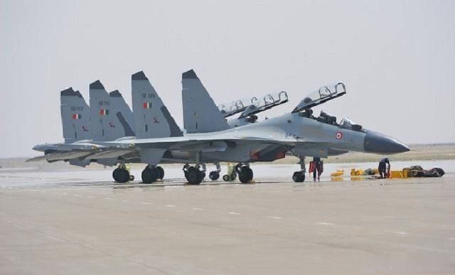  印度|印度也开始绝望了：空军靠不住，把海军硬搬到陆地作战