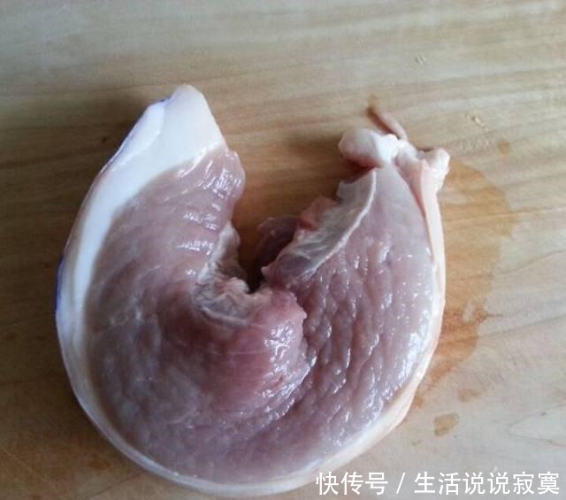 关键|教你做家常炸酱面,调好酱汁是关键,端上桌三碗都不够一人吃