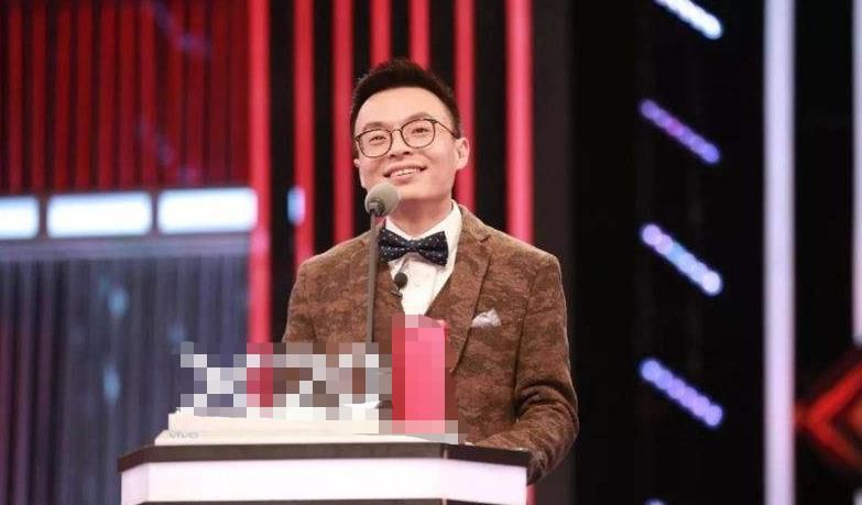  程璐思|脱口秀演员程璐思文官宣离婚，是程璐软饭吃过头？还是思文膨胀了