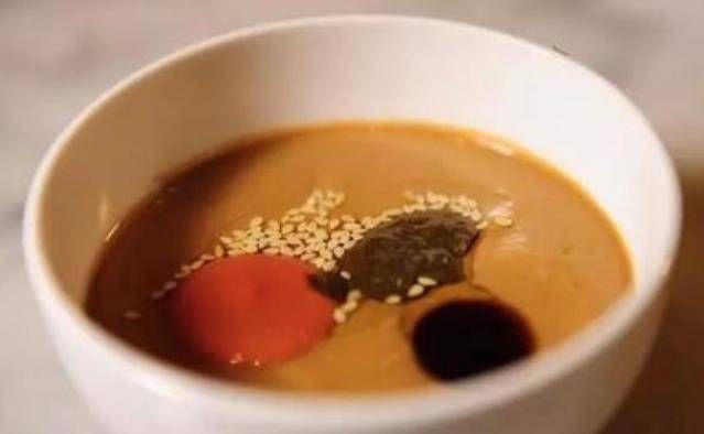 服务员|吃火锅时,专调这3种蘸料的人,服务员一看就是资深吃货