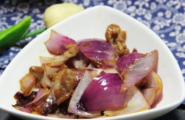  美味|别天天青椒炒肉了，用它炒肉，鲜甜美味，超级下饭孩子们都爱吃