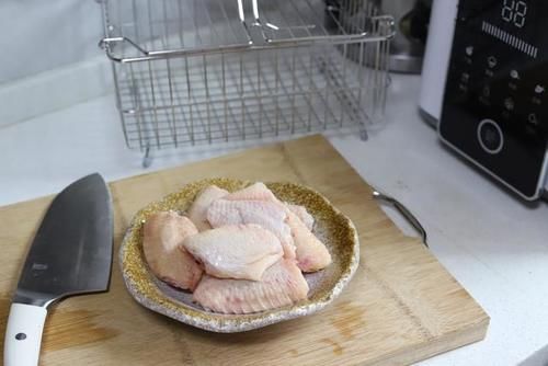 净化|煎鸡翅前,我都会用食物净化机先做个深度清洁,每次我做鸡翅的时候,味道很正宗