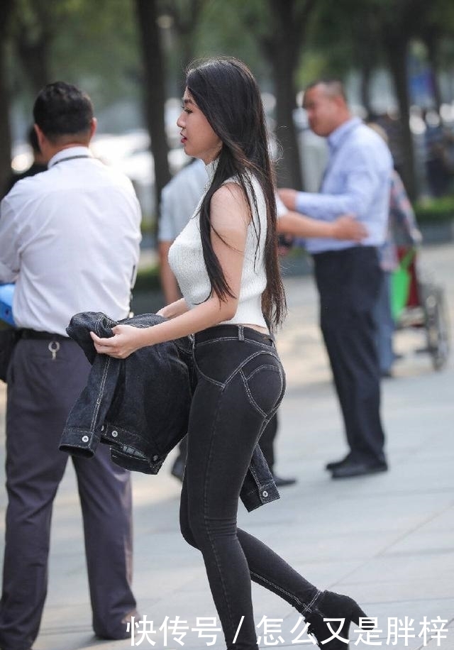 时尚|秋季时尚穿搭,选择气质针织衫,轻松展现个人魅力