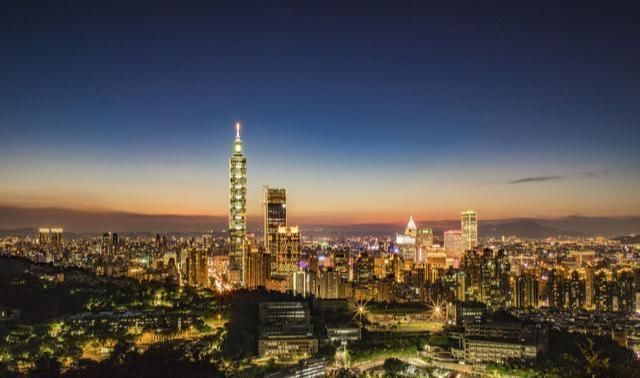  打卡地就|盘点：8月适合打卡的5大毕业旅行地，这个夏天你想去哪个?