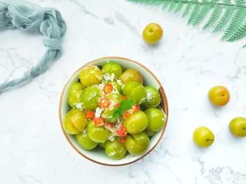  初秋|初秋女性朋友要多吃它，5元钱2斤，清脆爽口，常吃淡斑养颜！