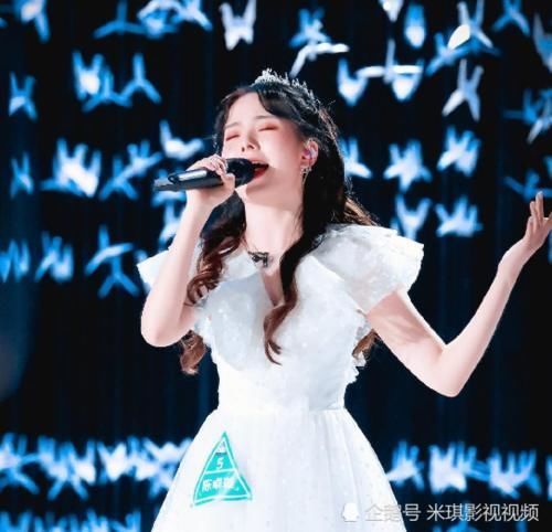 希林娜|陈卓璇自我介绍时,抢希林娜依高的台词,开始在《创3》正面挑战她