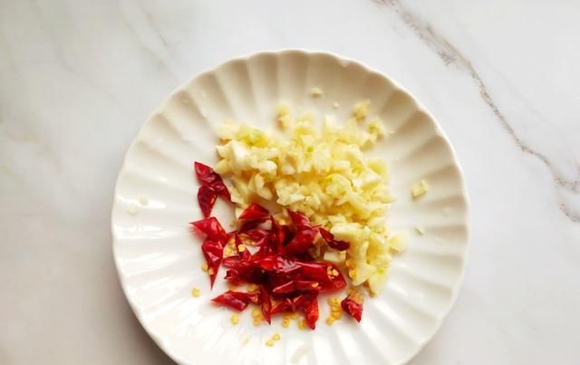 步骤|春节餐桌上最受欢迎的一道蔬菜,比肉香比肉贵,亲朋好友都喜欢