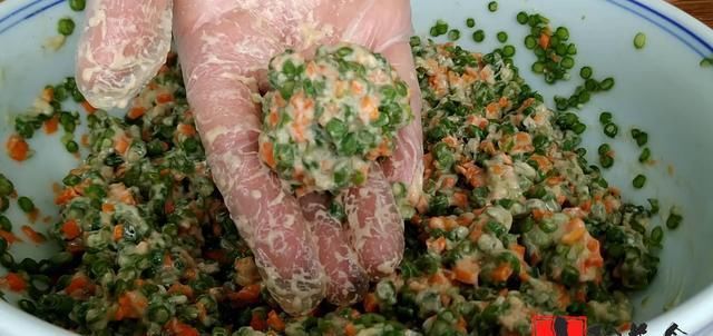  可口|豇豆角新吃法，鲜香可口又解暑，做法简单，一大盘不够吃，真解馋