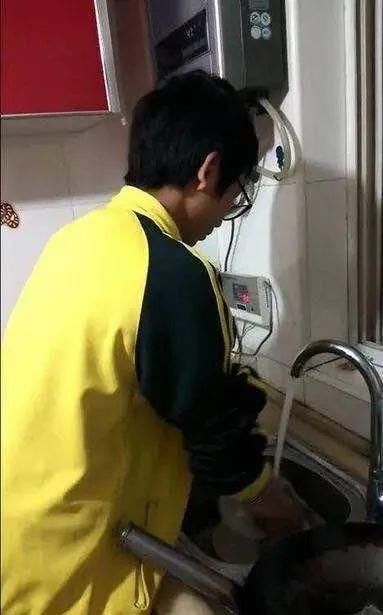  霸凌|聚焦校园霸凌：你是施害者、被害者、旁观者、拯救者还是治愈者？