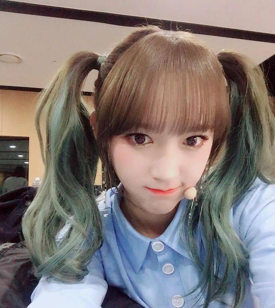 发型|辣妈变少女的发型，首选双马尾，杨幂郑爽都换上了，让你美过初恋