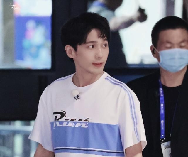  实力|《奔跑吧》路透，不仅有五位当红爱豆，更有实力男神，收视率稳了