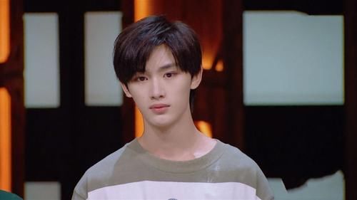  董思怡|丁程鑫王锵艳惊四座，9分钟内打动尔冬升赵薇，他俩眼睛里有灵魂