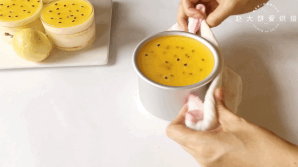 冰凉|炎热夏天解暑的小蛋糕,百香果芒果慕斯,冰凉香甜入口即化