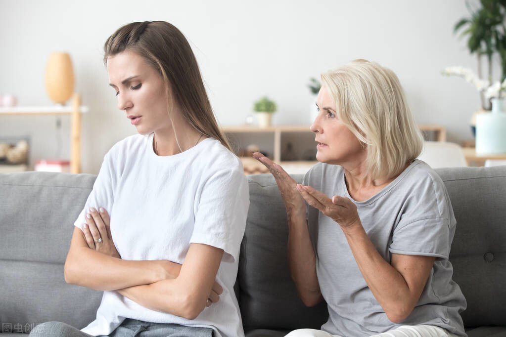  长辈|长辈说话，外人插什么嘴？情商高的女人，从不会帮婆婆这个忙