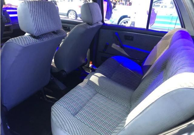 大众|大众经典版捷达亮相!看到实车满满都是爱,如果复出你会买吗?