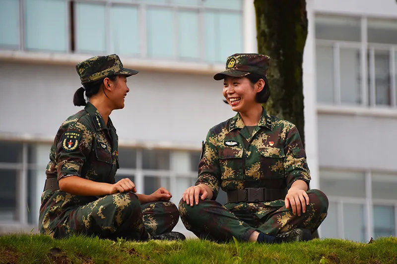 班长|准备入伍的女兵看这里，你们的班长来了