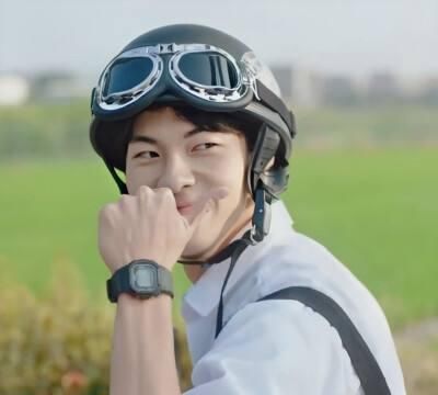  伍佰|伍佰公开吐槽某歌手：经常上综艺，唱了一辈子歌，还是人红歌不红