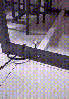 GIF|搞笑GIF:姑娘一回头,吓死了一头牛