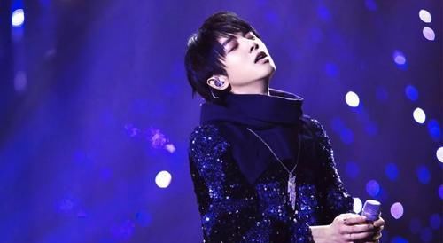  伍佰|伍佰公开吐槽某歌手：经常上综艺，唱了一辈子歌，还是人红歌不红