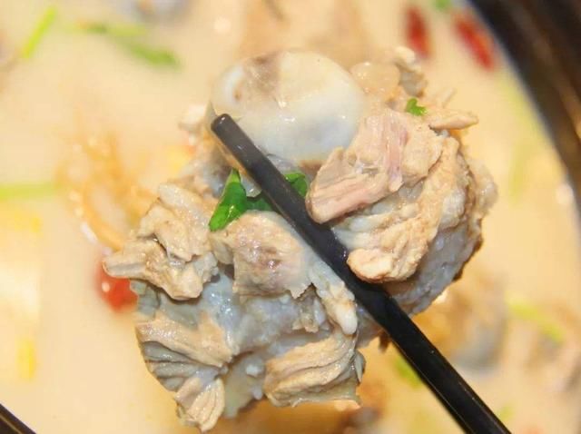  身上|猪身上此部位比排骨还要香，1斤不到10元，炖一锅吃一天