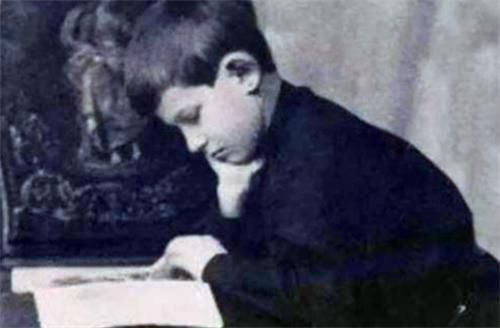 录取|天才的悲剧：7岁被哈佛录取，8岁会8国语言，最后被送进精神病院