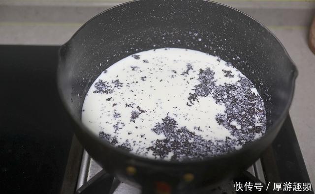 饮品|这道牛奶饮品真霸气，黑红的珍珠好Q弹，多一步降低热量放心喝