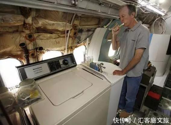  改成|69岁老人逃离城市，将报废飞机爆改成三室一厅山景房！