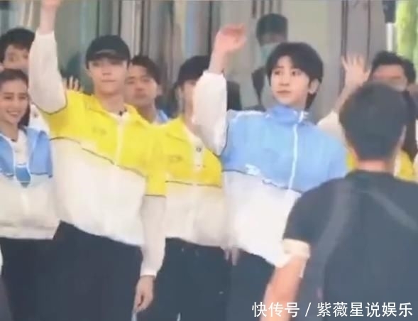 遇上|22岁蔡徐坤遇上20岁陈立农,没了十级滤镜,两岁年龄差成亮点