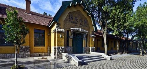 正宗|坊茨小镇较正宗欧洲式小镇,有上百座外国建筑,当地人宁愿没有
