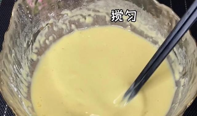  红烧|茄子别再红烧了，大厨教你新吃法，一道比薯片还要好吃的椒盐茄子