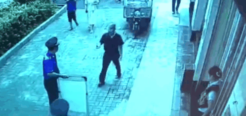 城管队员|老人与城管冲突后死亡?官方回应:有争执,无肢体冲突