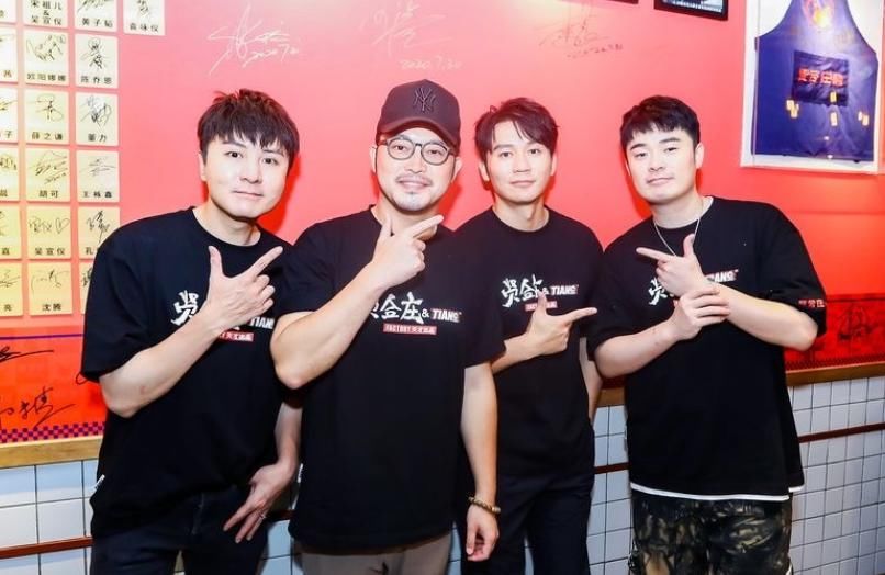  离开|跑男团成员离开后都有联系，唯独除了他，难怪是跑男最违和mc