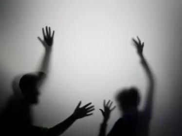 死刑|16岁少年沉尸公厕疑云：3年后“凶手”归案，被判5次死刑均释放