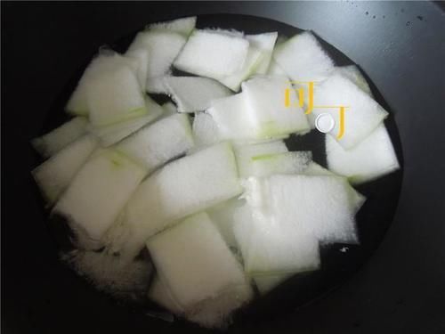  冬瓜汤|夏天最喜欢这样清爽鲜美的海鲜冬瓜汤，不油不腻，喝了真舒服