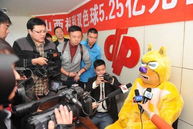 彩票|万一买彩票中奖了，想要领奖，有些流程你得知道